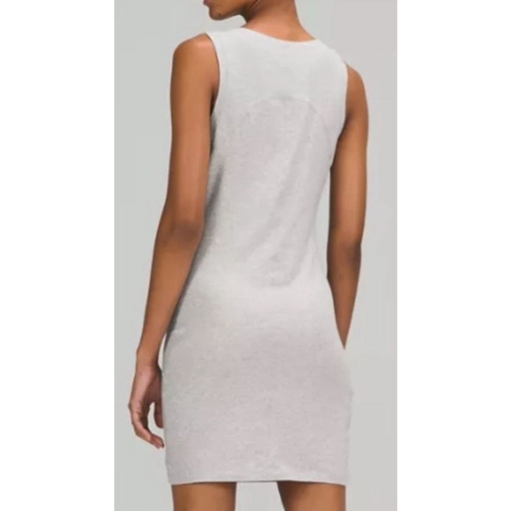 LULULEMON RUSHED DRESS HEATHERED CORE LIGHT GREY COLOR SIZE 6 PTP 15.5” - Picture 2 of 9